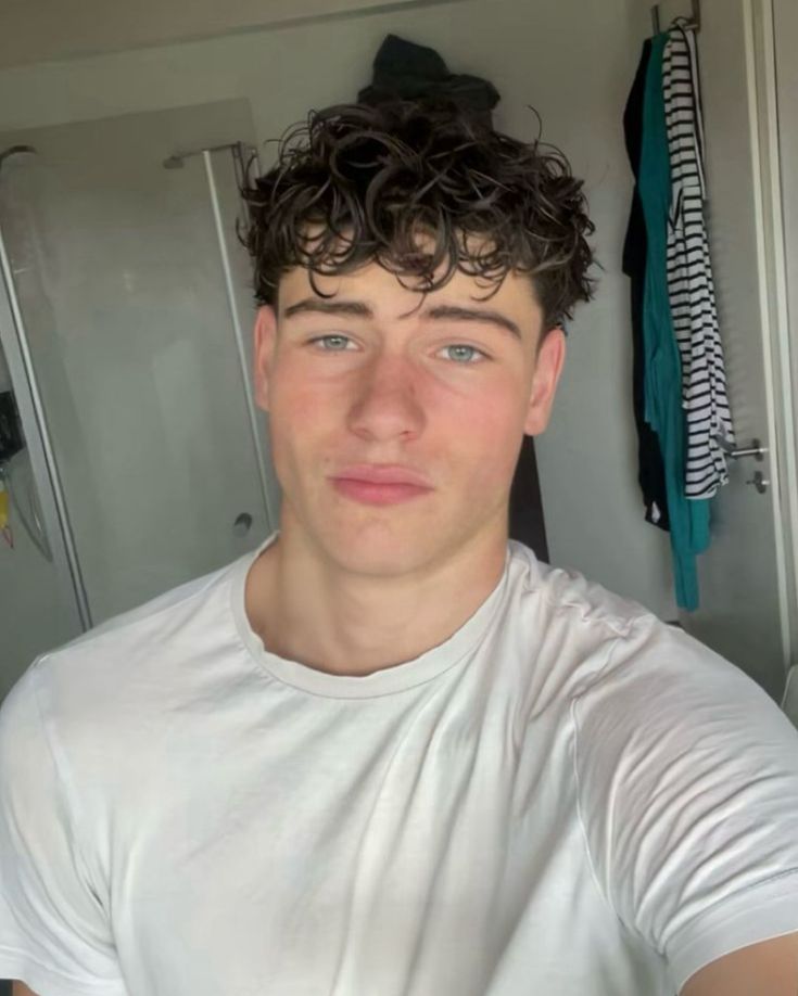 files/20_Messy_Fringe_Haircuts_for_Men_l_Trendy_l_Cool_Casual.jpg