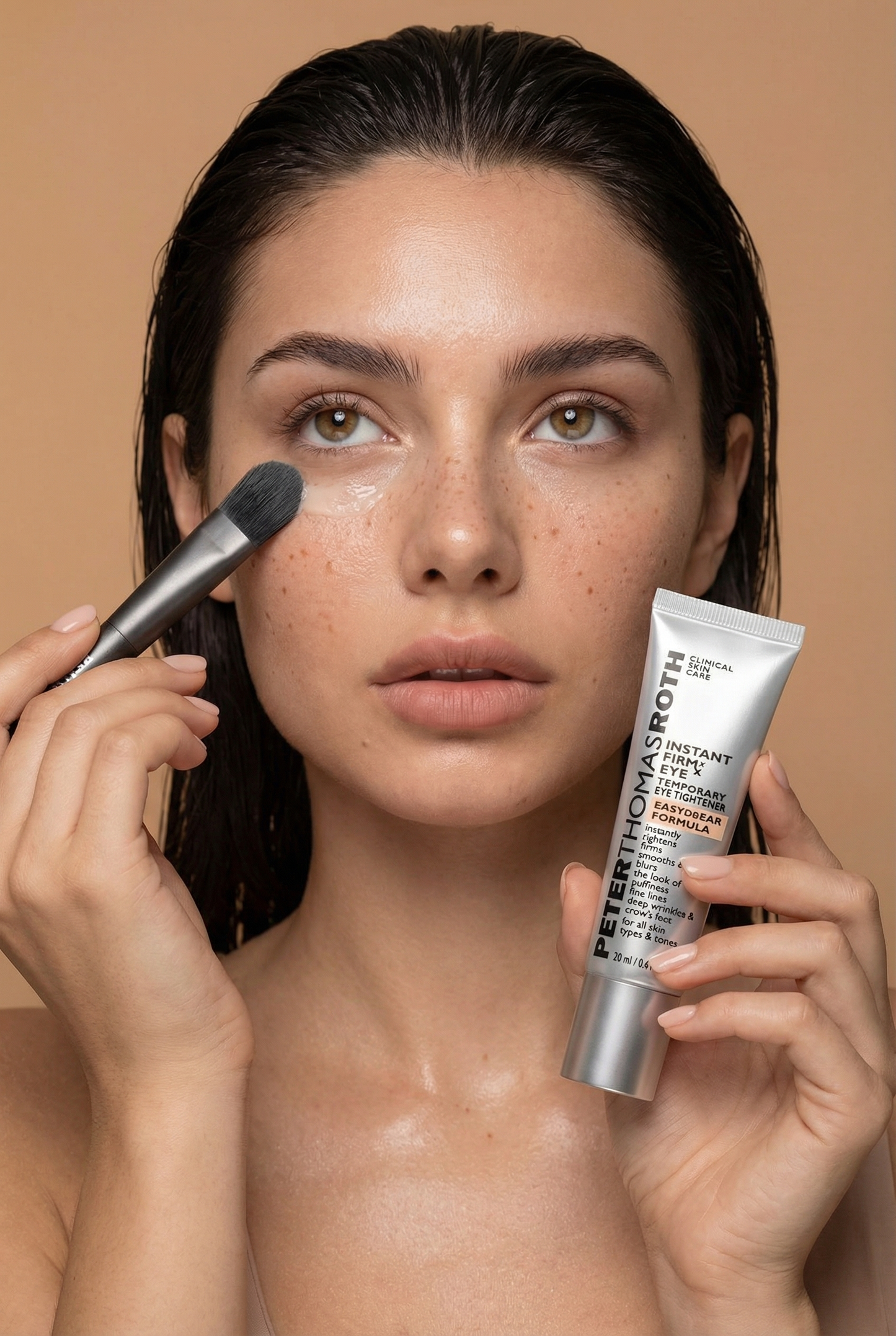 Instant Under-Eye Firming Treatment with an easy to apply formula (immediate effect)